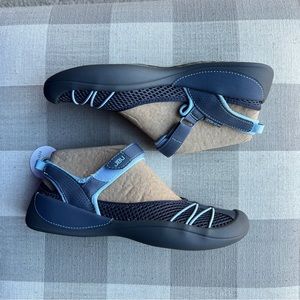 JBU by Jambu | Blue Water Ready Vegan Shoe Size 7